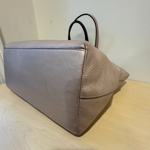 ✨ Coach Taylor Tote | Pink Metallic Pebble Leather ✨ - Picture 7 of 12